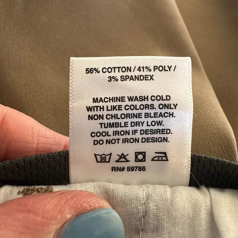 New Express Mens Dark Khaki Stretch Shorts 8 Inch Inseam Size 36 MEX615MM